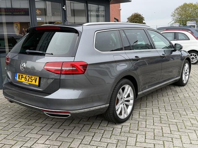 Volkswagen PASSAT Variant 1.4 TSI GTE Connected Series Plus ? Panoramadak ? Alcantara ? Groot scherm ?
