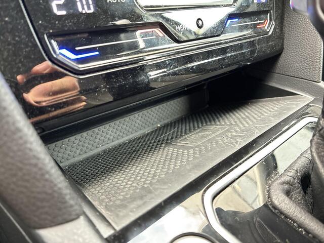 Volkswagen PASSAT Variant 1.5 TSI 150pk DSG Business · Camera · Apple/Android Car Play · ACC · Verkeersbord detectie · Alarmklasse 3 · Elek. Lendensteun + Rugleuning Bestuurder · Garantie t/m 16-03-2027 of 100.000km