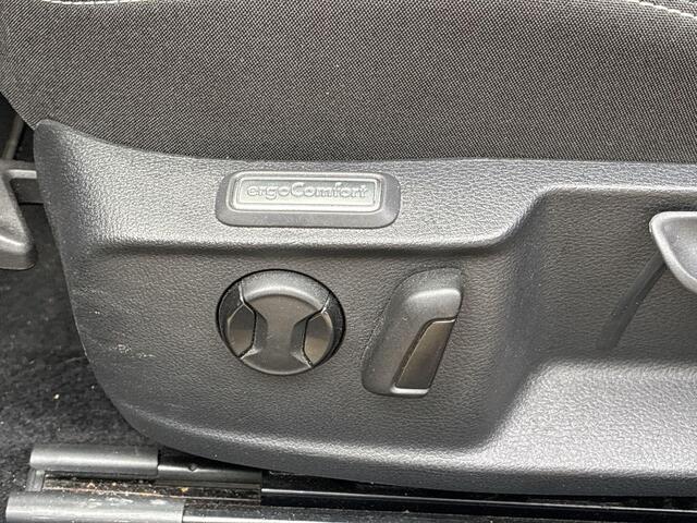 Volkswagen PASSAT Variant 1.5 TSI 150pk DSG Business · Camera · Apple/Android Car Play · ACC · Verkeersbord detectie · Alarmklasse 3 · Elek. Lendensteun + Rugleuning Bestuurder · Garantie t/m 16-03-2027 of 100.000km