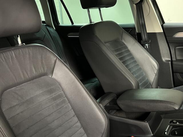 Volkswagen PASSAT Variant 1.5 TSI Highline Business R RIJKLAAR! Afn. Trekhaak / Carplay / Navi / PDC / Camera