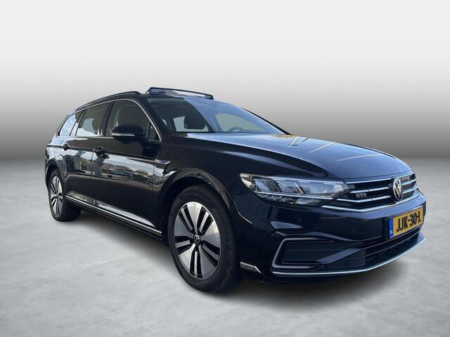 Volkswagen PASSAT Variant 1.4 TSI PHEV GTE Business | Panoramadak | Camera | Stoelverwarming |
