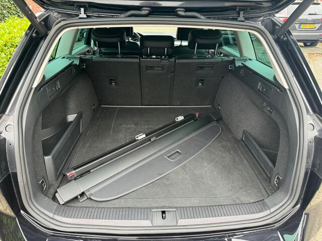 Volkswagen PASSAT Variant 1.4 TSI PHEV GTE Business trekhaak, leer, navi, cruise