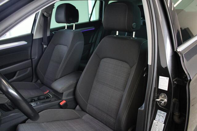 Volkswagen PASSAT Variant 1.5 TSI Business Navi - Matrix LED - Stoelverwarming - Trekhaak