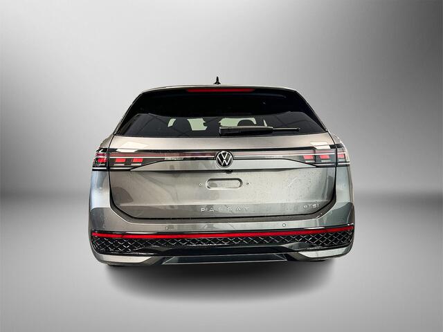 Volkswagen PASSAT Variant 1.5 150pk eTSI R-Line Edition Panoramaschuif-kanteldak | Achteruitrijcamera 'Rear View' | Parkeerassistent 'Park Assist Pro' incl. parkeerhulp