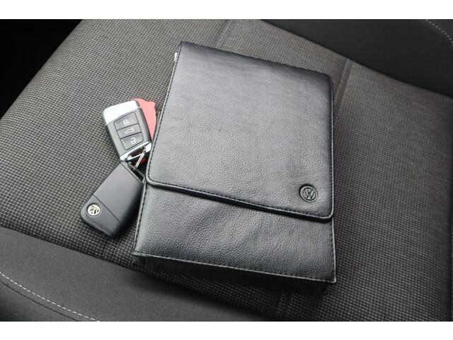 Volkswagen PASSAT Variant 1.4 TSI ACT Comfortline | Navigatie | Trekhaak | APK 29-03-2026 |