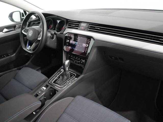Volkswagen PASSAT 1.4 TSI PHEV GTE Business | Matrix IQ | Zwenkhaak | Carplay | 18inch |