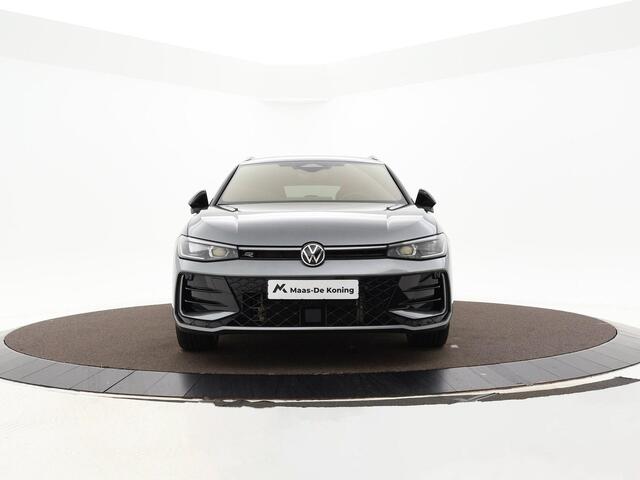 Volkswagen PASSAT Variant 1.5 eHybrid 272pk DSG R-Line Edition · Keyless · 360 Camera · Elek. Trekhaak · Elek.Achterklep · Apple/Android Car Play · 18'' Inch · Garantie t/m Augustus 2026