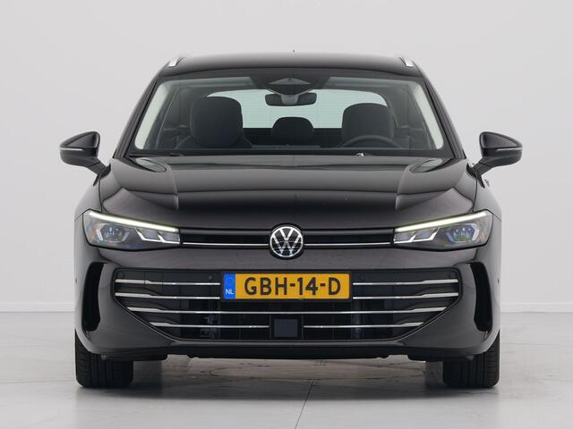 Volkswagen PASSAT Variant 1.5 eTSI 150pk Business Trekhaak Navigatie Camera Side Assist Acc