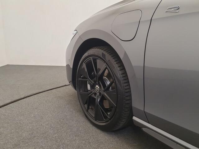 Volkswagen PASSAT Variant 1.5 eHybrid 272pk DSG/AUT R-Line Wegklapbare trekhaak, Panoramadak, Harman/Kardon, Leder