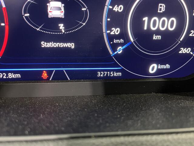 Volkswagen PASSAT Variant 1.5 TSI Business / AUTOMAAT/ GARANTIE TM 06-2027/ APP-CONNECT/ KEYLESS/ PARK. SENSOREN + CAMERA/ 3-ZONE CLIMA/ NAVI/ SPRAAKBEDIENING/ ADAPT. CRUISE/ LED