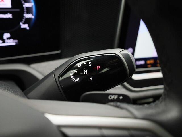 Volkswagen PASSAT Variant 1.5eTSI/150PK DSG · Navigatie · Stoel-& stuurverwarming · Apple/Android Car Play · Garantie tot juni 2026