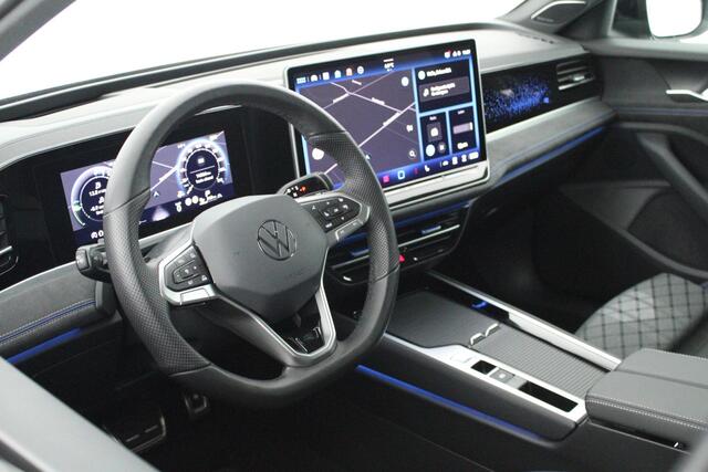 Volkswagen PASSAT Variant 1.5 272pk eHybrid R-Line Edition Black Style Trekhaak 360Camera harman/kardon Massage Navigatie Panoramadak