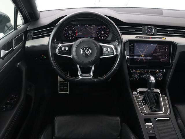 Volkswagen PASSAT 2.0 TDI R Line | Panoramadak | Nappaleder | 360 Camera | Trekhaak | Stoelverwarming | Full LED | Park Assist | Virtual Cockpit | Navigatie | Adaptive cruise