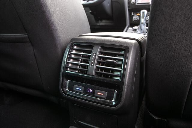 Volkswagen PASSAT Variant 1.4 TSI GTE Highline - Trekhaak | Navi | Camera | Adpt. Cruise | Stoelverw.