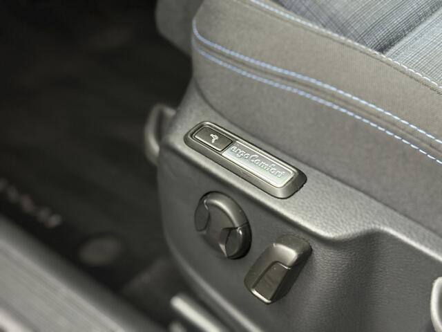 Volkswagen PASSAT Variant 1.4 TSI PHEV GTE / Pano / Camera / Keyless / Virtual