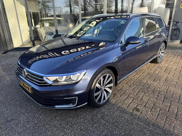 Volkswagen PASSAT Variant 1.4 TSI GTE Connected Series Plus*Navigatie*Panorama*