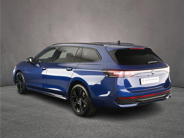 Volkswagen PASSAT Variant R-Line Edition 1.5 TSI eHybrid 272pk DSG Automaat Trekhaak, Panoramadak, LED matrix koplampen, Black Style, Adaptive cruise control