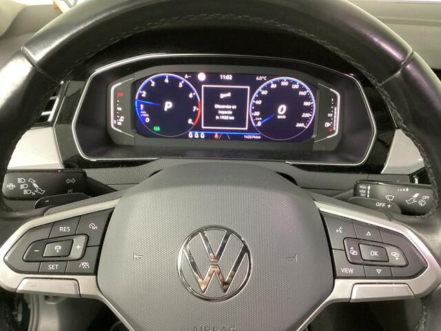Volkswagen PASSAT 1.5 TSI Comfort Business | Dodehoek | ACC | Winterpack | Keyless |* 27 t/m 31 dec eindejaarsshow!!