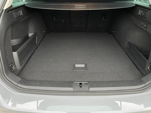 Volkswagen PASSAT Variant 1.4 TSI PHEV GTE Business | Elek Trekhaak | Virtual | LED | Camera | Carplay | Navi