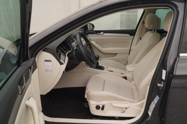 Volkswagen PASSAT 1.6 TDI Comfortline Business 4-drs -PANO-NAVI-ECC-PDC-
