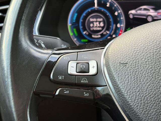 Volkswagen PASSAT 1.4 TSI GTE Highline Leer Automaat Camera