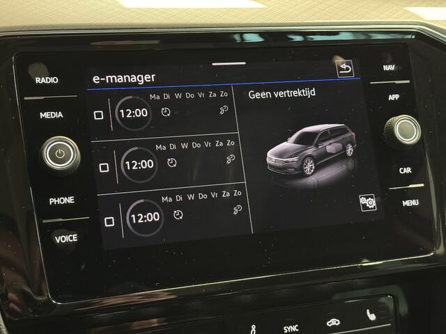 Volkswagen PASSAT Variant 1.4 GTE Panoramadak/Head-Up/Camera/Stoelverwarming