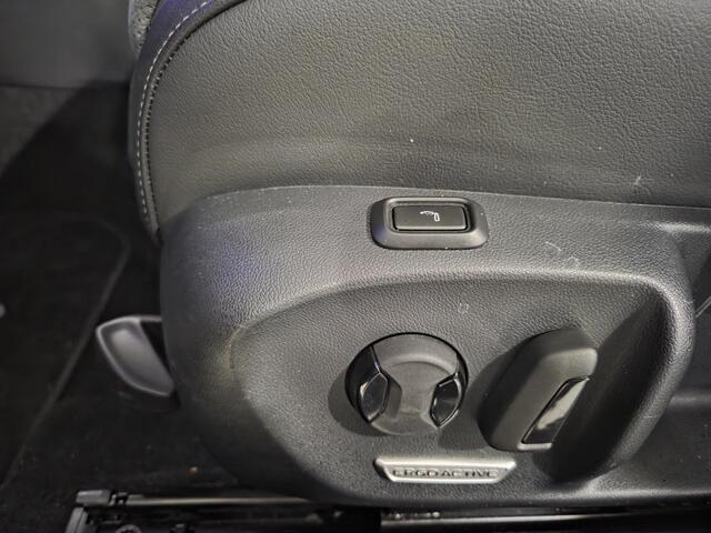 Volkswagen PASSAT Variant 1.5 eHybrid Business | Design Pakket | Trekhaak | Interieur Pakket |