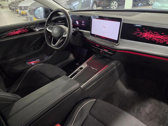Volkswagen PASSAT Variant 1.5 eHybrid Business | Design Pakket | Trekhaak | Interieur Pakket |