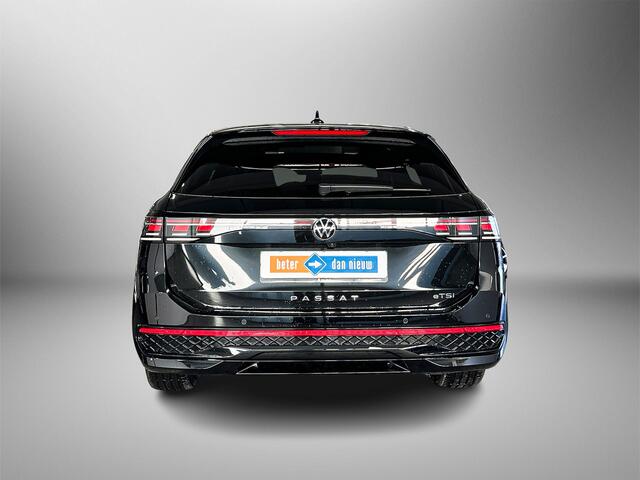 Volkswagen PASSAT Variant 1.5 150pk eTSI R-Line Edition Achteruitrijcamera | Panoramadak | Navigatiesysteem