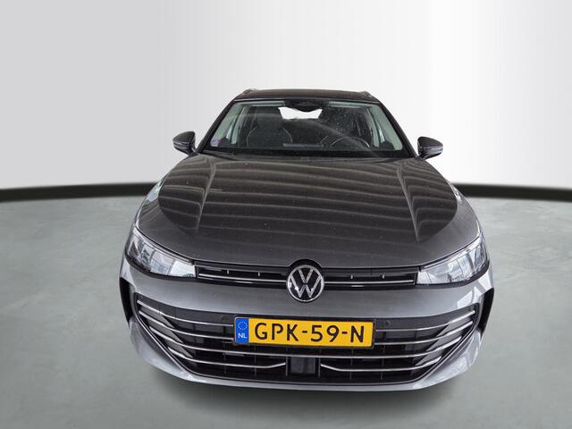 Volkswagen PASSAT Variant 1.5 eHybrid Business | Design Pakket | Trekhaak | Interieur Pakket |