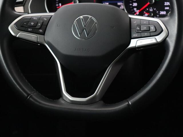 Volkswagen PASSAT 1.5 TSI Comfort Business | Stoelverwarming | Leder/Alcantara | Trekhaak | Adaptive cruise | Navigatie | Full LED | Parkeerhulp | Climate control | Bluetooth