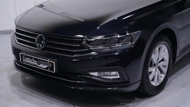 Volkswagen PASSAT Variant 1.5 TSI Business Wegklapbare trekhaak Navi Camera Apple Carplay Voorruitverwarming Virtual cockpit NAP Led koplampen Rijklaar!