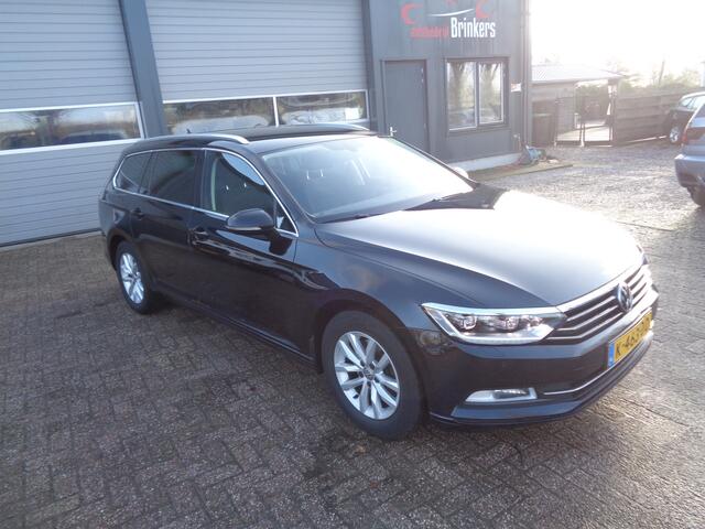 Volkswagen PASSAT Variant 1.5 TSI Comfortline Business Ecc, Trekhaak, carplay, navigatie, automaat !!