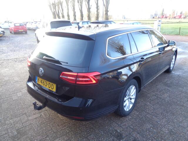 Volkswagen PASSAT Variant 1.5 TSI Comfortline Business Ecc, Trekhaak, carplay, navigatie, automaat !!