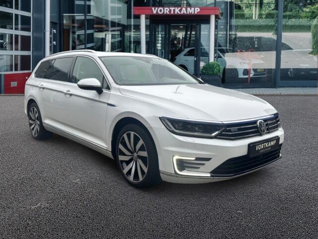 Volkswagen PASSAT 1.4 TSI DSG GTE PANO/CAMERA/ACC/ELEK.ACHTERKLEP