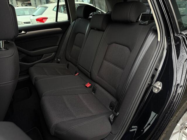 Volkswagen PASSAT Variant 1.5 TSI Highline DSG Navi Camera