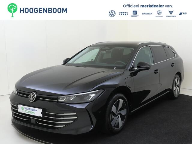 Volkswagen PASSAT Variant 1.5 eHybrid Business | Trekhaak | Achteruitrijcamera | Head-up display | 3-zone airco | Dodehoek detectie | Adaptieve cruise control | Stoel- en stuurwielverwarming |