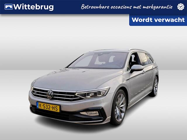 Volkswagen PASSAT Variant 1.5 TSI 150pk R-Line Business Plus DSG Automaat Camera / R-Line / Navigatie / Clima / El. A-Klep / Parkeersensoren / Stoelverwarming