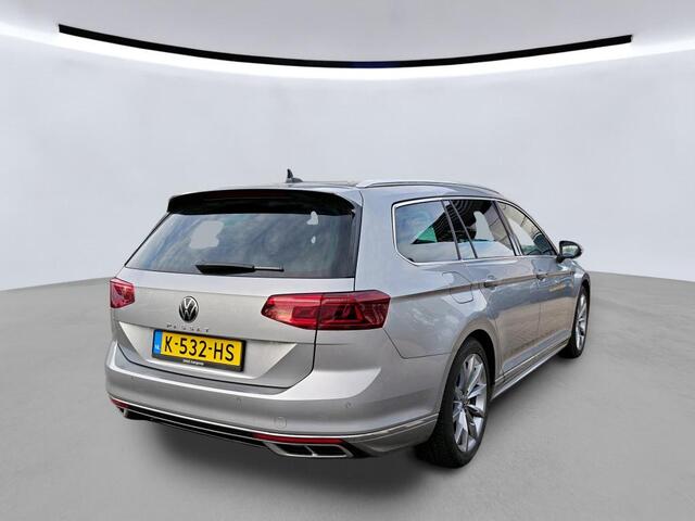 Volkswagen PASSAT Variant 1.5 TSI 150pk R-Line Business Plus DSG Automaat Camera / R-Line / Navigatie / Clima / El. A-Klep / Parkeersensoren / Stoelverwarming