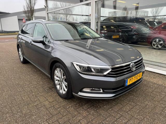 Volkswagen PASSAT Variant 1.4 TSI ACT Highline Business R | Airco | Elektrische ramen | Grote laadruimte | Dakrails | Navigatie | CarPlay | APK tot -21-11-2026 |