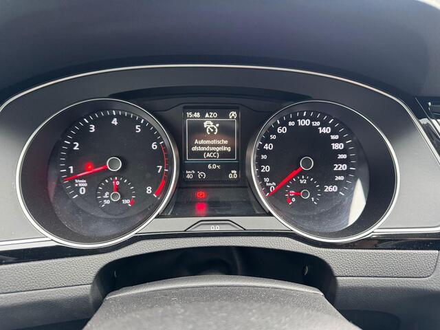 Volkswagen PASSAT Variant 1.4 TSI ACT Highline Business R | Airco | Elektrische ramen | Grote laadruimte | Dakrails | Navigatie | CarPlay | APK tot -21-11-2026 |