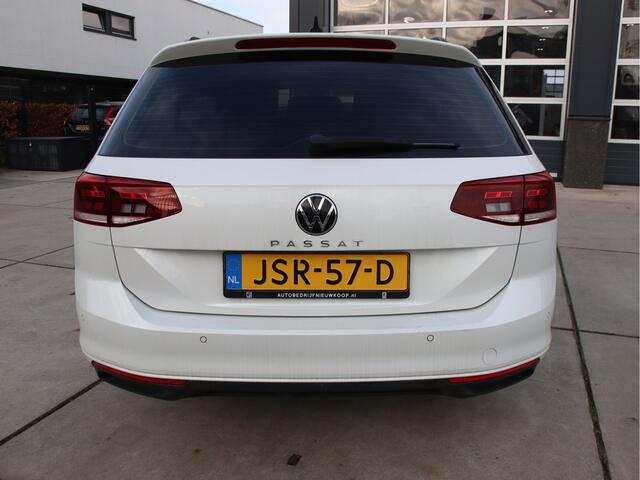 Volkswagen PASSAT Variant 1.5 TSI DSG Business Winterpakkety, trekhaak, FULL LED