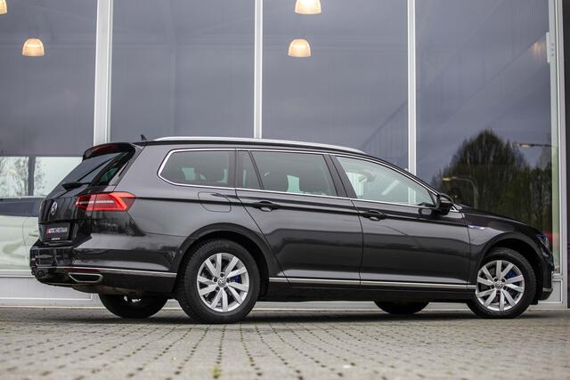 Volkswagen PASSAT Variant 1.4 TSI GTE Highline | Pano | Trekhaak | Stoelverwar.