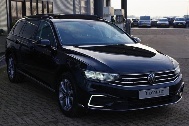 Volkswagen PASSAT Variant 1.4 TSI PHEV GTE 218 PK BNS, Panoramadak, LED, Keyless, Trekhaak, Camera, Head-Up