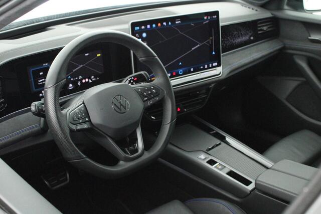 Volkswagen PASSAT Variant 1.5 eHybrid 204pk R-Line Edition Black Style Trekhaak Camera Head-Up Panoramadak Leder Memory Stoelverwarming Keyless Navigatie