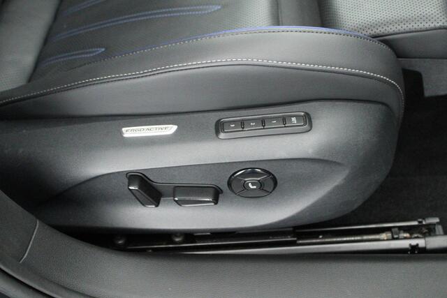 Volkswagen PASSAT Variant 1.5 eHybrid 204pk R-Line Edition Black Style Trekhaak Camera Head-Up Panoramadak Leder Memory Stoelverwarming Keyless Navigatie