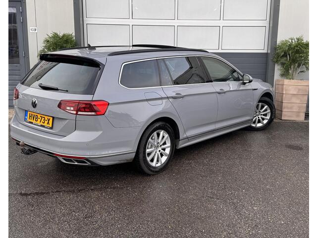 Volkswagen PASSAT Variant 1.5 TSI R-Line Business + / PANO / NAV I/ TREKHAAK / GARANTIE /
