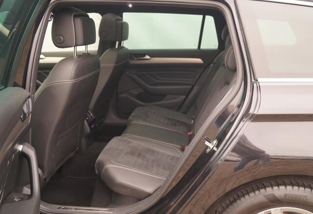 Volkswagen PASSAT Variant 1.5 TSI 150pk DSG R-Line Business Plus -PANO-