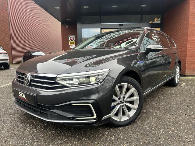 Volkswagen PASSAT Variant 1.4 TSI PHEV GTE Business // PANO/SCHUIFKANTELDAK // FULL LED // NAVI + CARPLAY // ADAPTIVE CRUISE // ELEK. TREKHAAK // 360 CAMERA