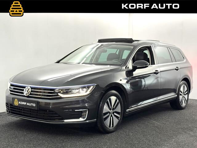 Volkswagen PASSAT Variant 1.4 TSI GTE / Pano / Winterpakket / Trekhaak